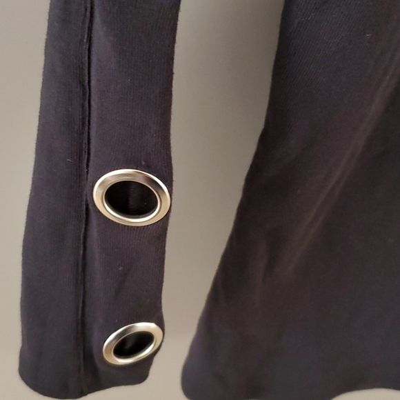 August Silk black with silver cut outs top - Picture 3 of 4